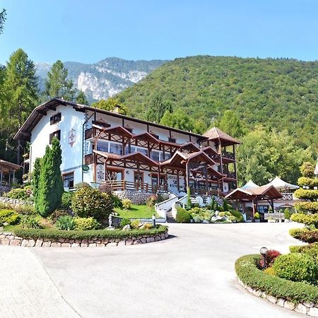 Hotel Ristorante Scoiattolo Sporminore Exterior photo