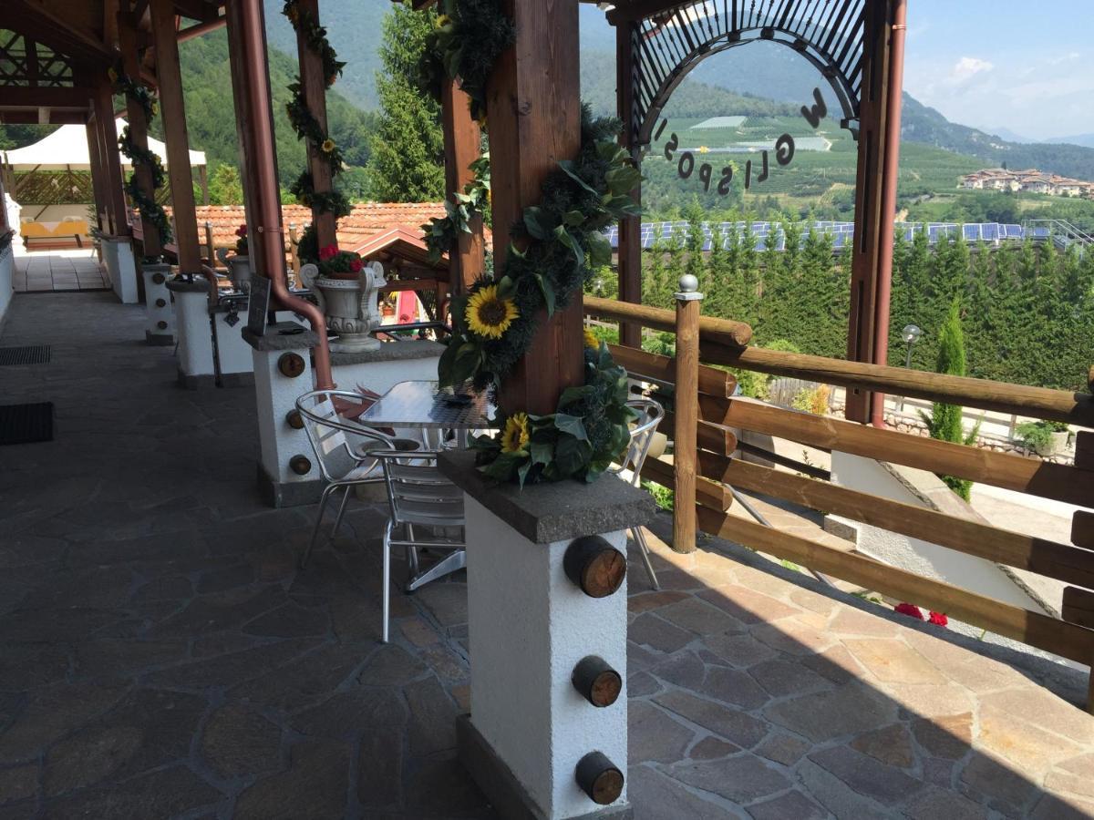 Hotel Ristorante Scoiattolo Sporminore Exterior photo